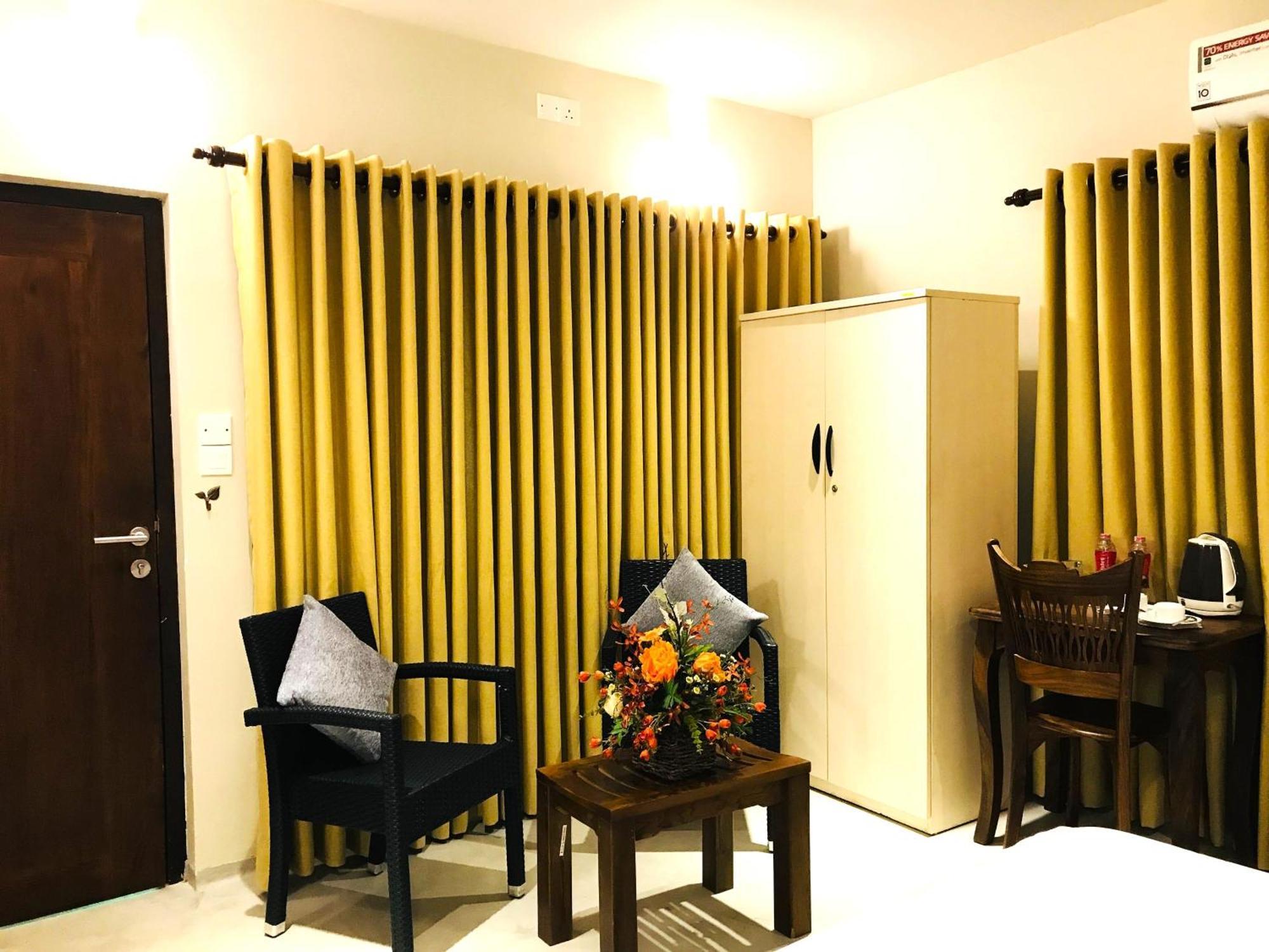 Ceylon Kingsmen Garden Hotel - Katunayake Negombo Exteriér fotografie